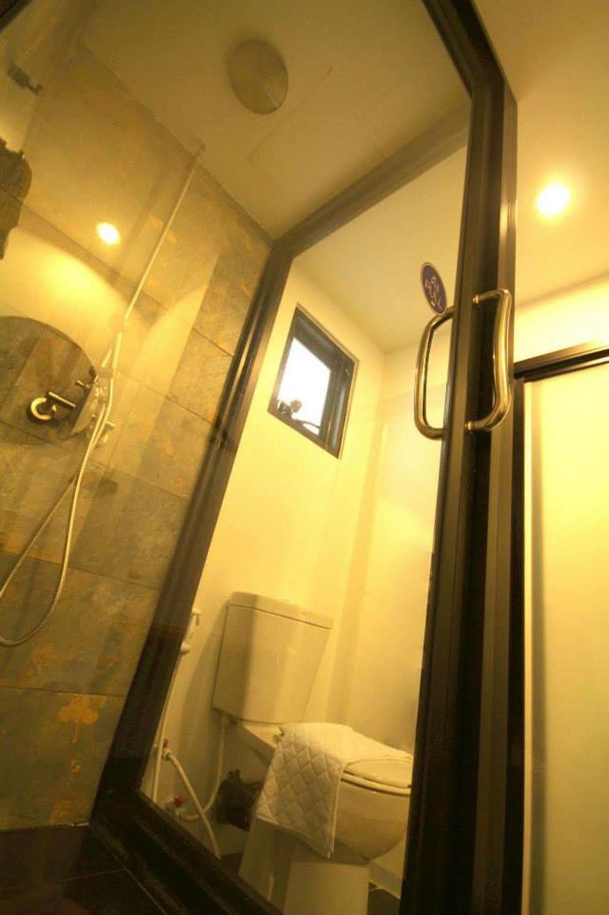 Auberge de jeunesse Mbed Phuket Extérieur photo