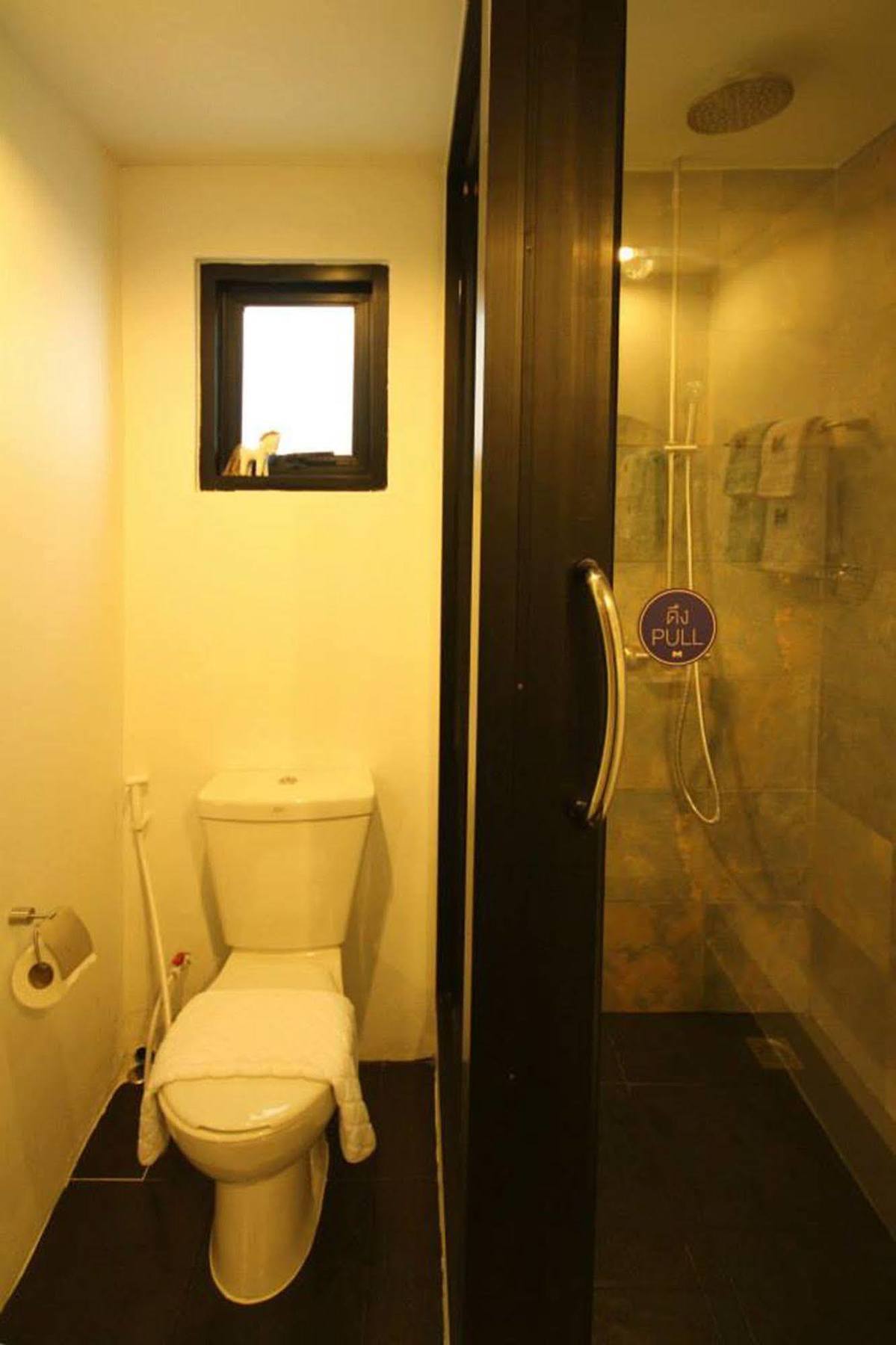 Auberge de jeunesse Mbed Phuket Extérieur photo
