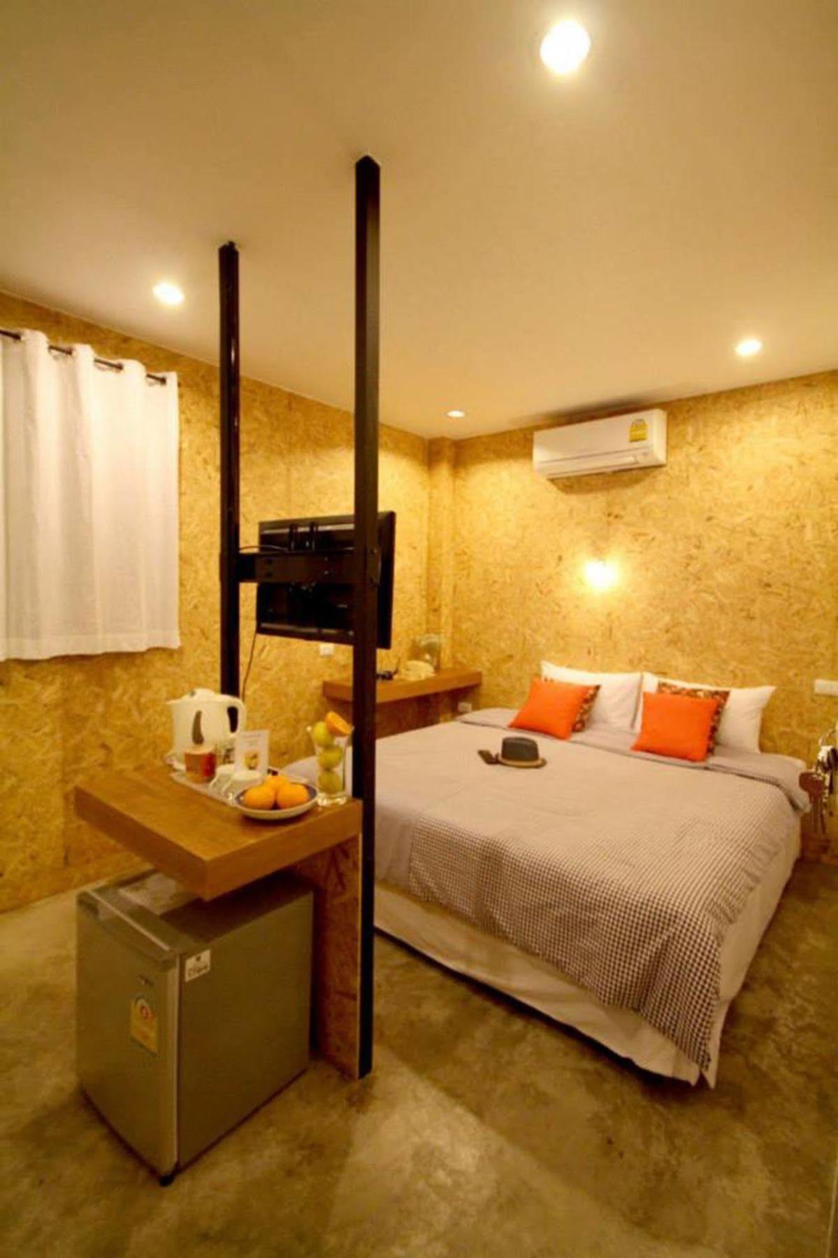 Auberge de jeunesse Mbed Phuket Extérieur photo